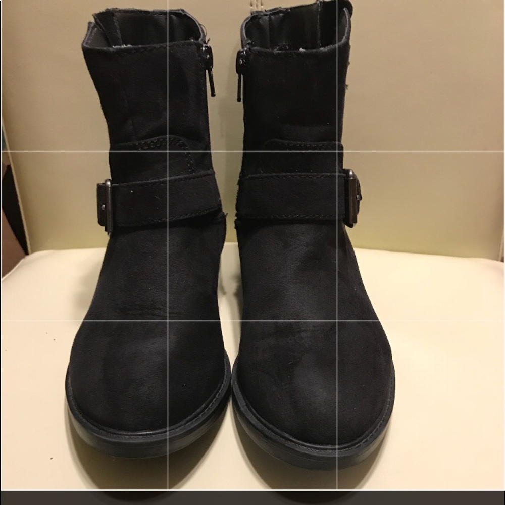 DELIA FAUX SUEDE ANKLE BOOTS